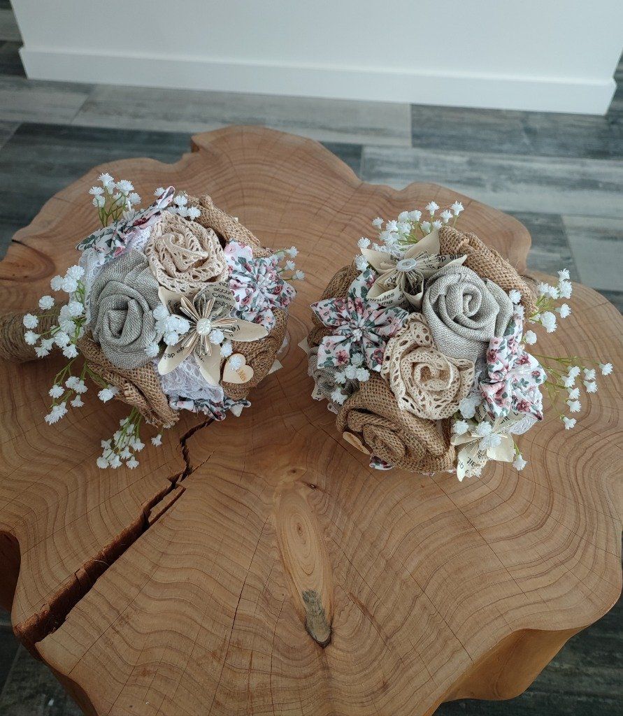 Mini bouquets enfants mariage champêtre
Bouquet de mariée tissu sans fleur
Création fleurs de mariée