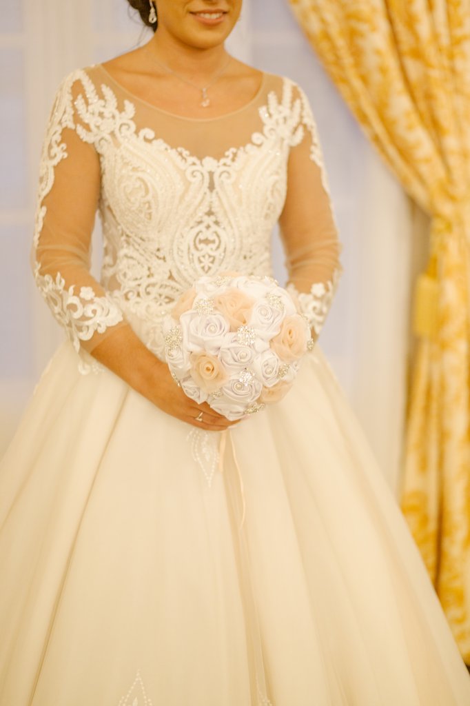 Bouquet de mariée bijoux strass
Bouquet de mariée tissu accessoire bijoux
Bouquet de mariée theme princesse
Créatrice fleur en tissu
Bouquet de mariée sans fleurs
Création fleurs de mariée